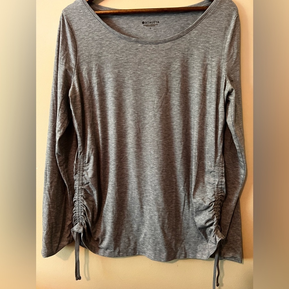 Athleta long sleeve gray top size large cinch tie